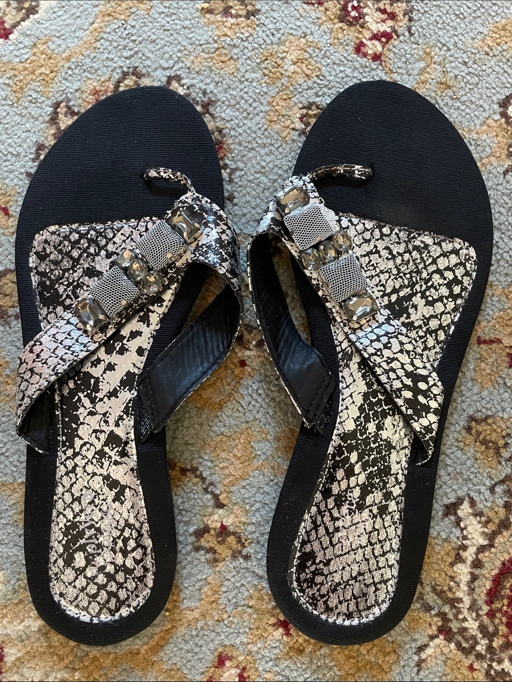 Simply Vera Vera Wang Black and Silver Snake-Print Gem Sandals